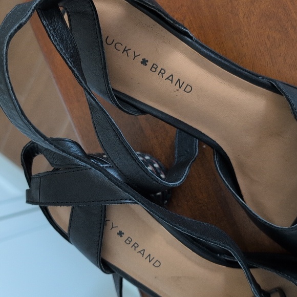 Lucky Brand Pernila Black Strappy Heels with Patterned Round Block Heel Size 9 - Picture 4 of 7